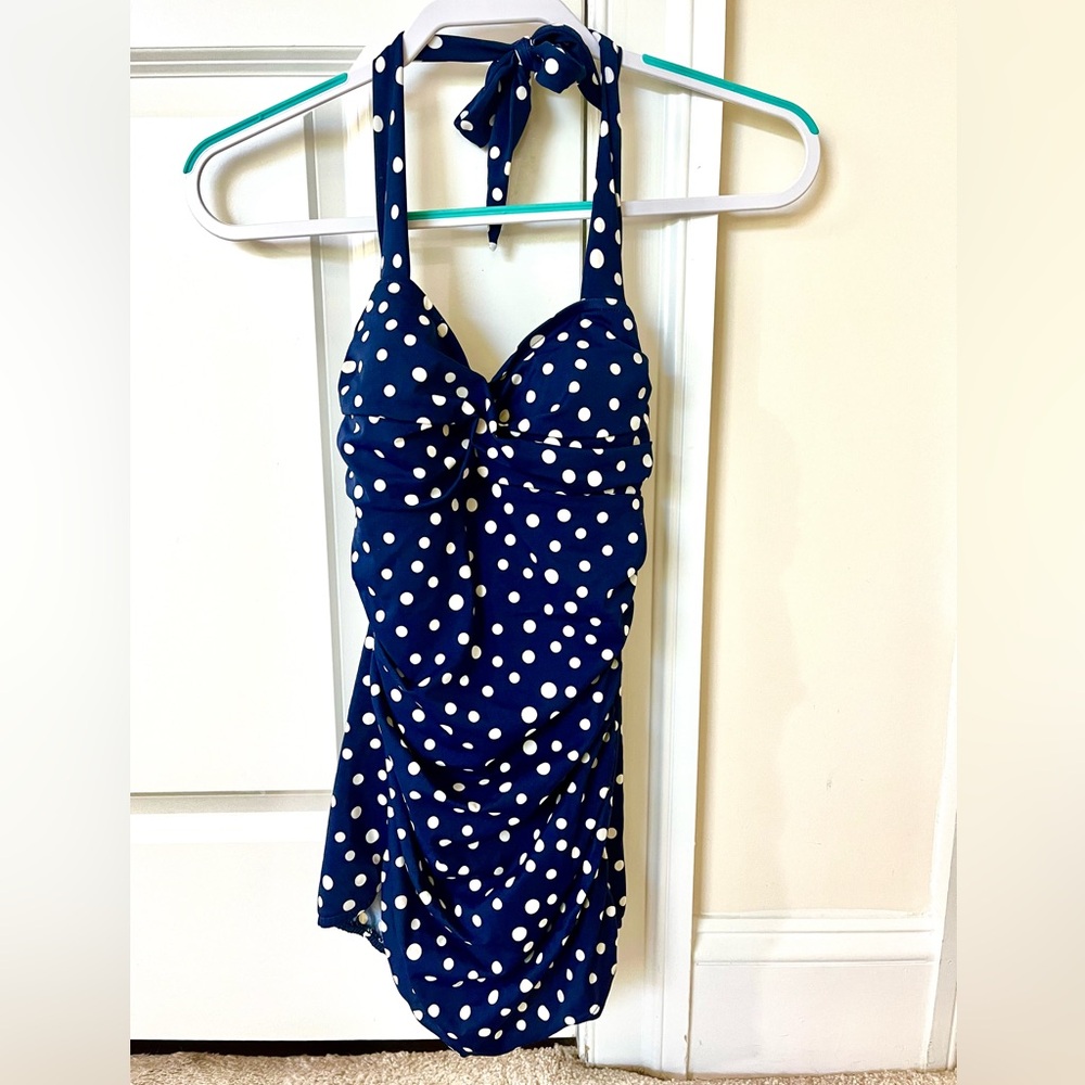 Bathing Suit - Picture 5 of 9